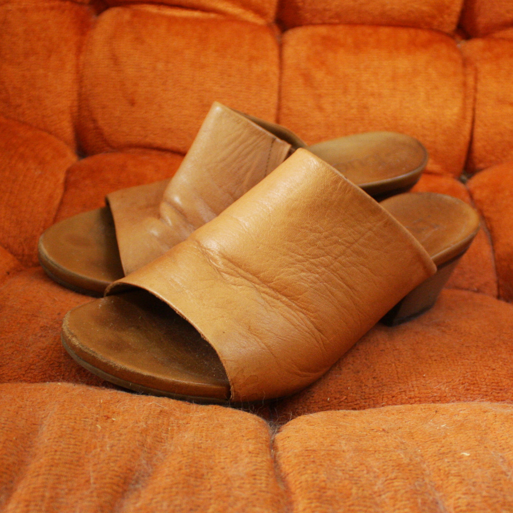 Comfort Walking Heels/Mules